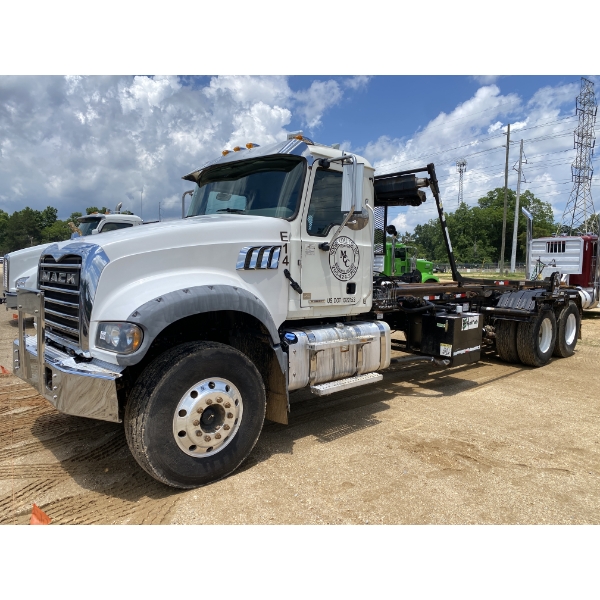 2019 MACK GR64F Roll Off Truck