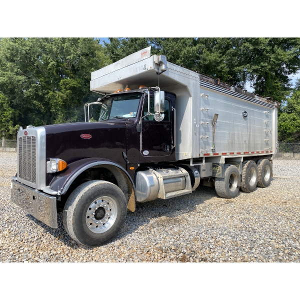 2016 PETERBILT 367 Dump Truck