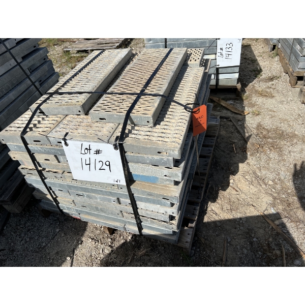 3'6" STAIR TREAD Aerial Work Platform