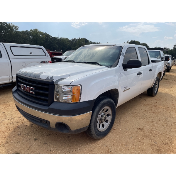 2010 GMC SIERRA Pickup Truck