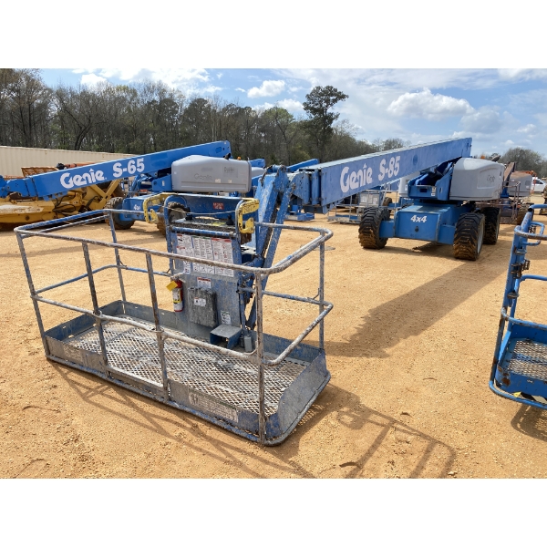 2013 GENIE S-85 Manlift