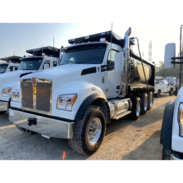 2025 KENWORTH T880S Dump Truck
