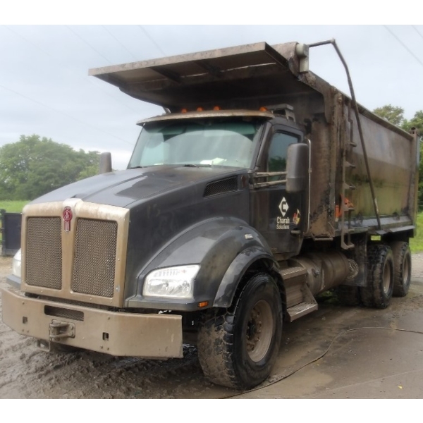 2020 KENWORTH T880 Dump Truck