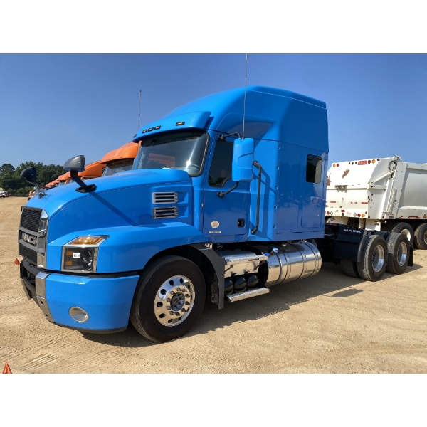 2020 MACK AN64T Sleeper Truck