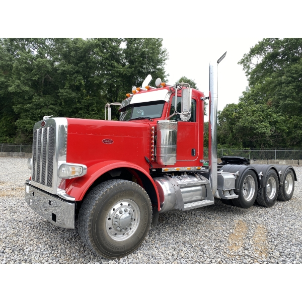 2016 PETERBILT 389 Day Cab Truck