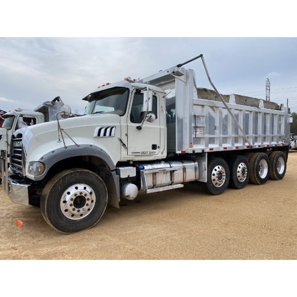 2019 MACK GR64F Dump Truck