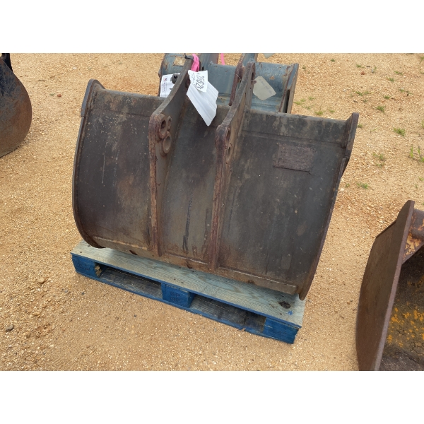BUCKET 35" W