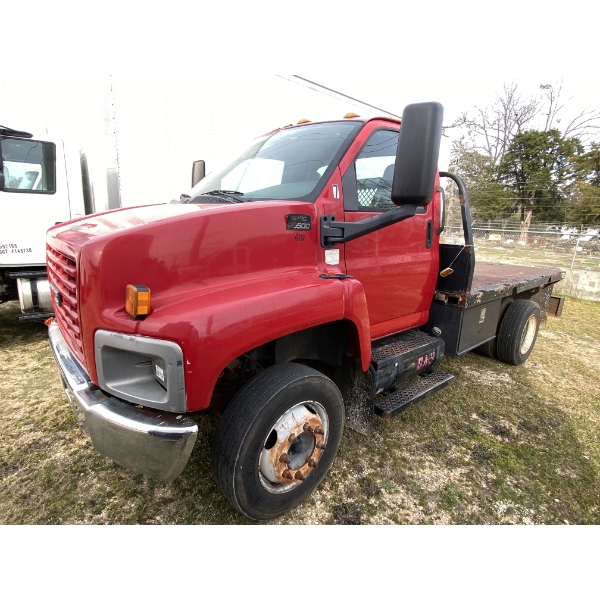 2005 GMC C6500 Flatbed Truck