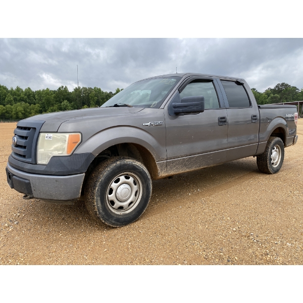 2010 FORD F150 XL Pickup Truck
