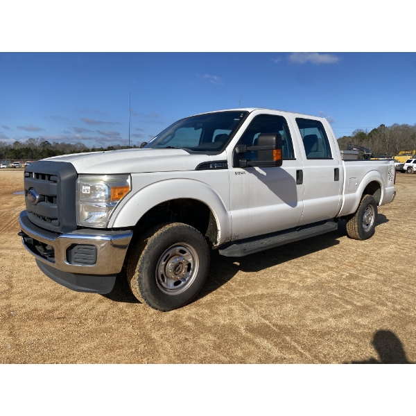 2015 FORD F250 XL Pickup Truck