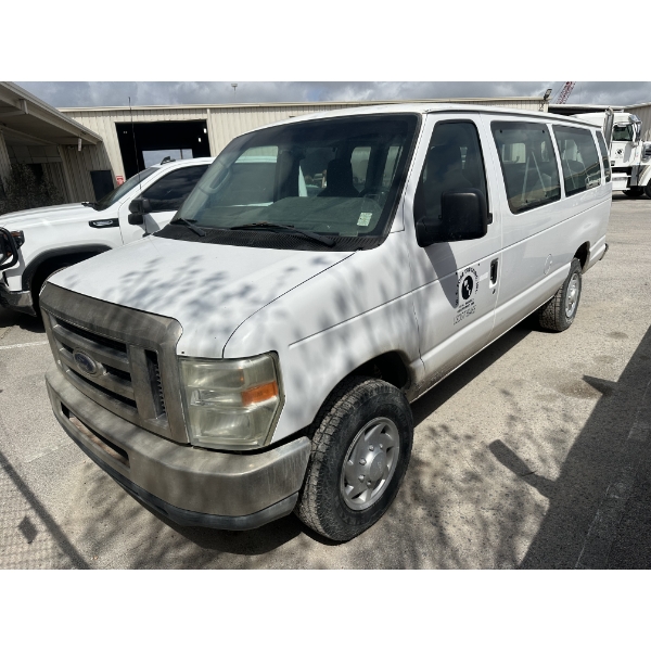 2011 FORD E350 Passenger Van