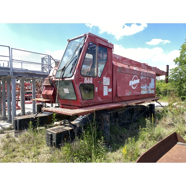 MANITOWOC 888 Crawler Crane