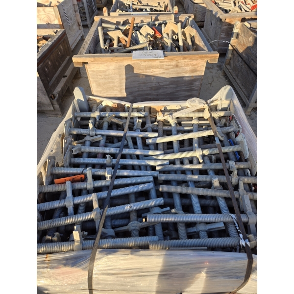 SYSTEM JACK/BASE PLATE Aerial Work Platform