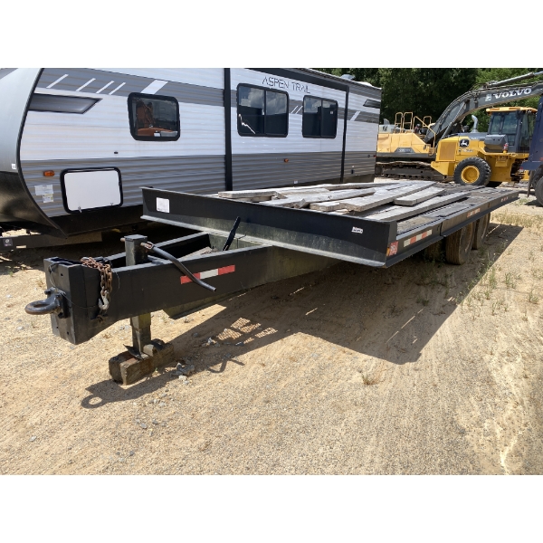 2005 TRAILBOSS  Tilt Bed Trailer