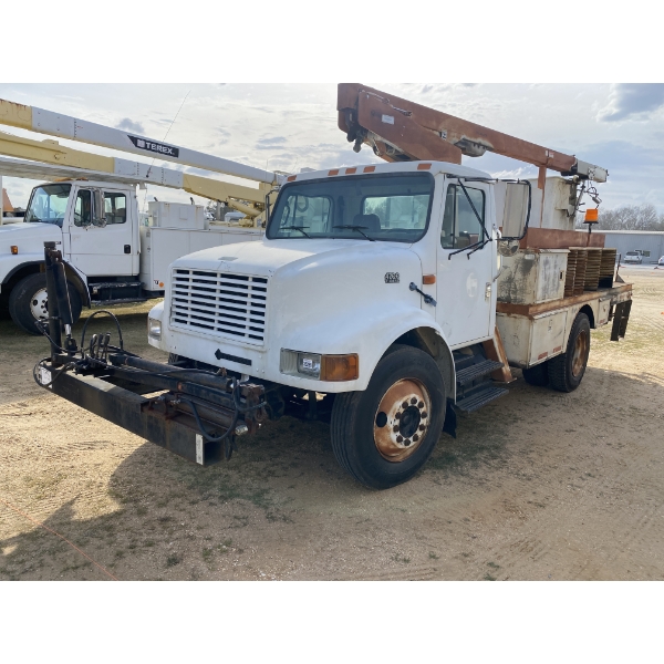 1999 INTERNATIONAL 4700 Bucket Truck