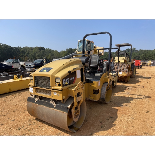 2017 CAT CB36B Roller