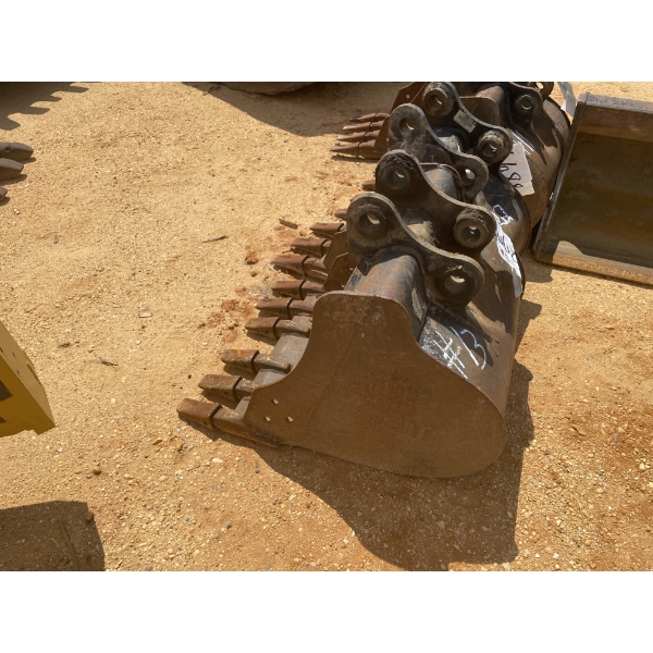 CAT BUCKET 24"