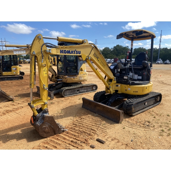 2018 KOMATSU PC30MR-5 Excavator - Mini