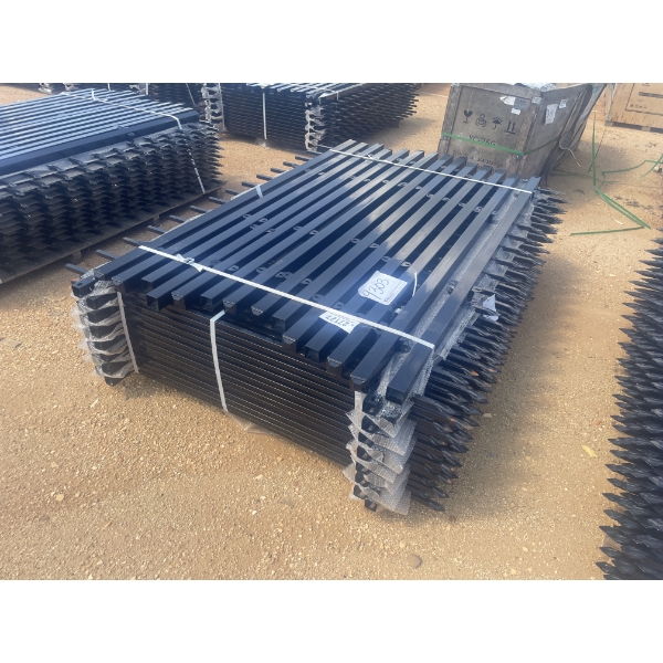 Decorative fence, 14 ea 7' W x 5' H, 14 ea post