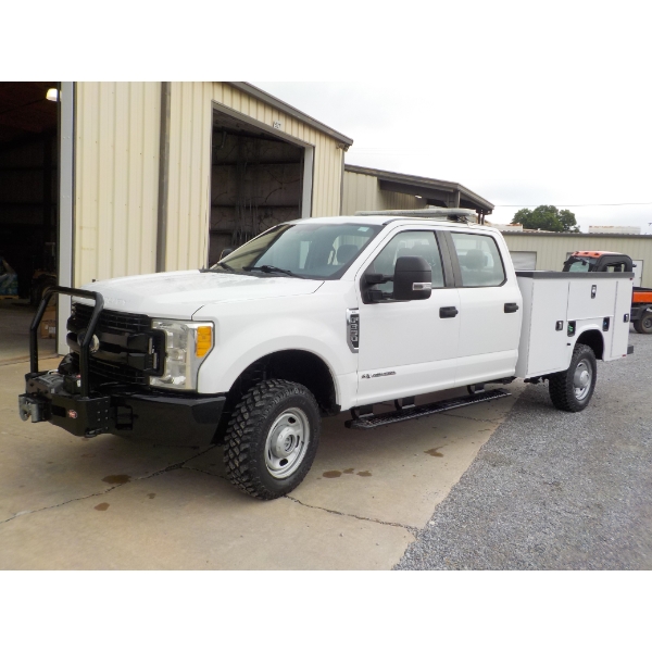 2017 FORD F350 XL Service / Mechanic Truck