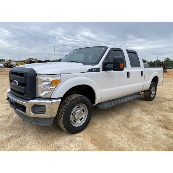 2014 FORD F250 XL Pickup Truck