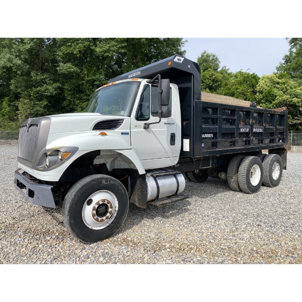 2013 INTERNATIONAL 7500 Dump Truck