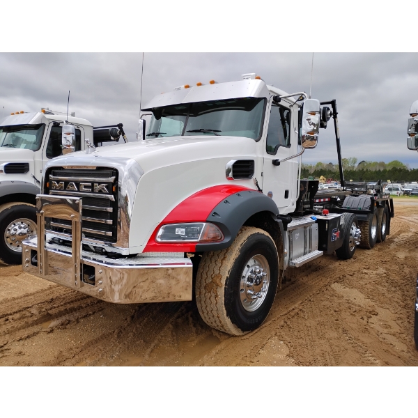 2025 MACK GR64B Roll Off Truck