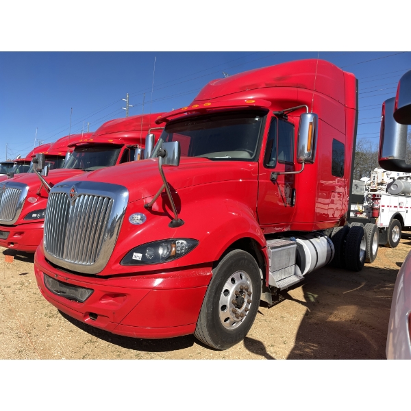 2018 INTERNATIONAL PROSTAR+ 122 Sleeper Truck