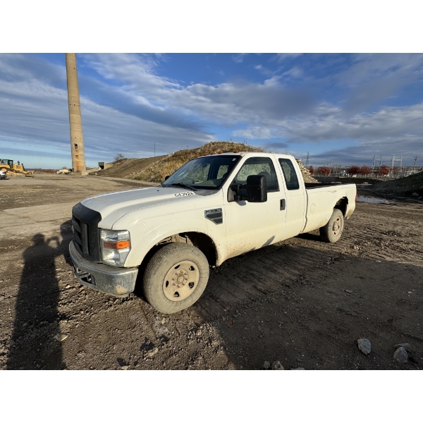 2010 FORD F250 XL Pickup Truck