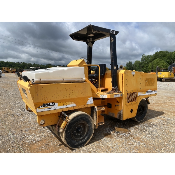 2011 ROSCO 915 TRU-PAC PNEUMATIC Roller