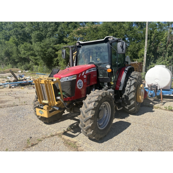 MASSEY FERGUSON 5711 Farm Tractor