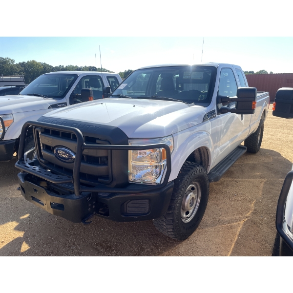 2016 FORD F350 XL Pickup Truck