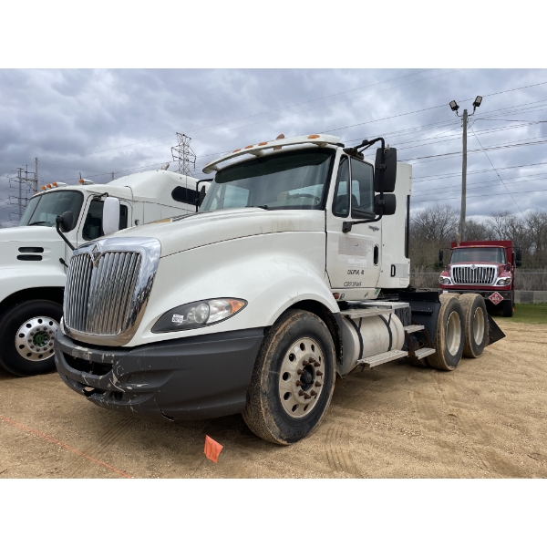 2009 INTERNATIONAL PROSTAR Day Cab Truck