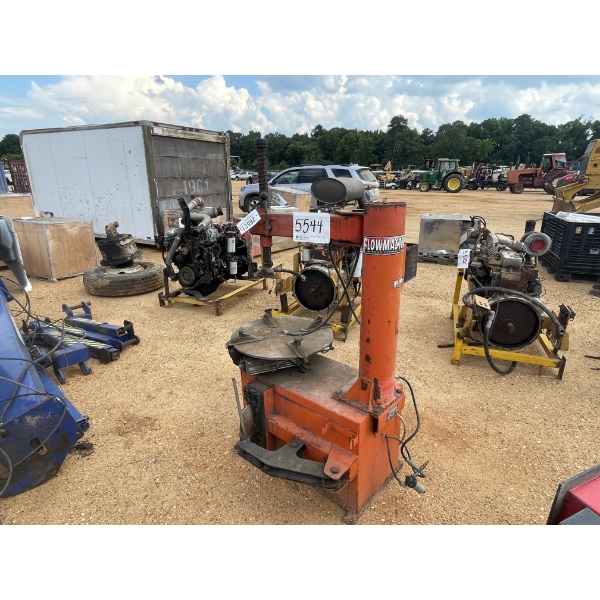 GUILIAMI TIRE CHANGER MACHINE