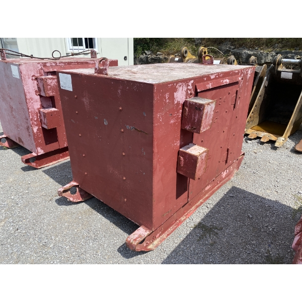 42" X 67" RIGGING STORAGE BOX