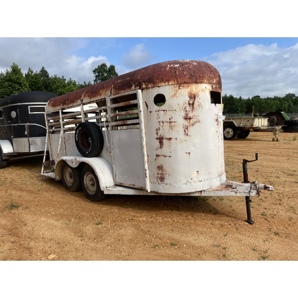 HORSE TRAILER