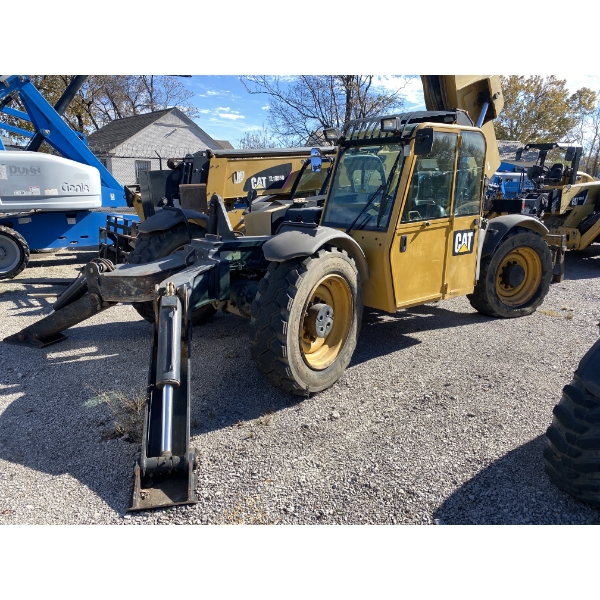 2012 CAT TL1255 Forklift - Telehandler