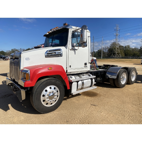 2016 WESTERN STAR 4700SF Day Cab Truck