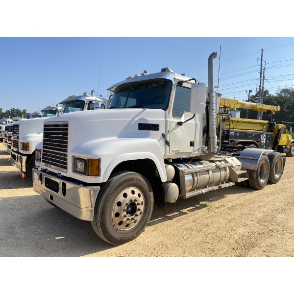 2024 MACK PI64T Day Cab Truck