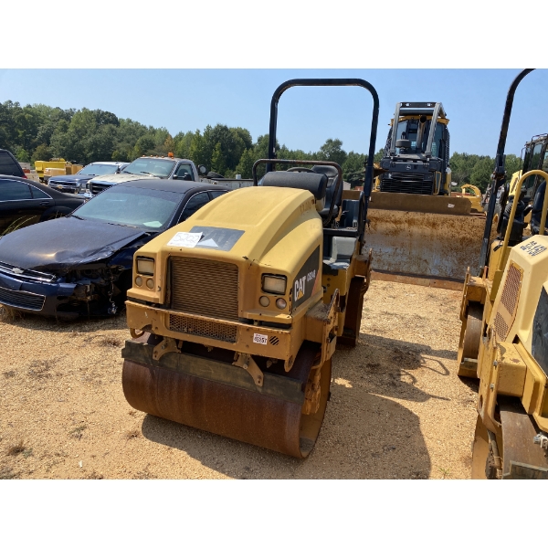 2015 CAT CB24B Roller