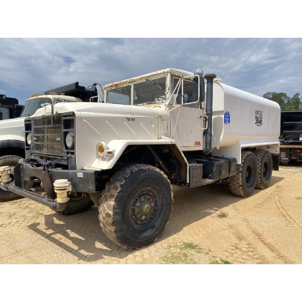 1984 AM GENERAL M923 Water Truck
