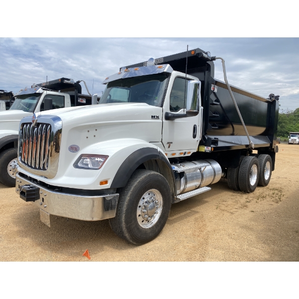 2025 INTERNATIONAL HX620 Dump Truck
