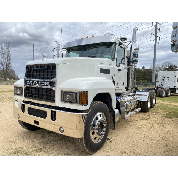 2026 MACK PI64T Day Cab Truck