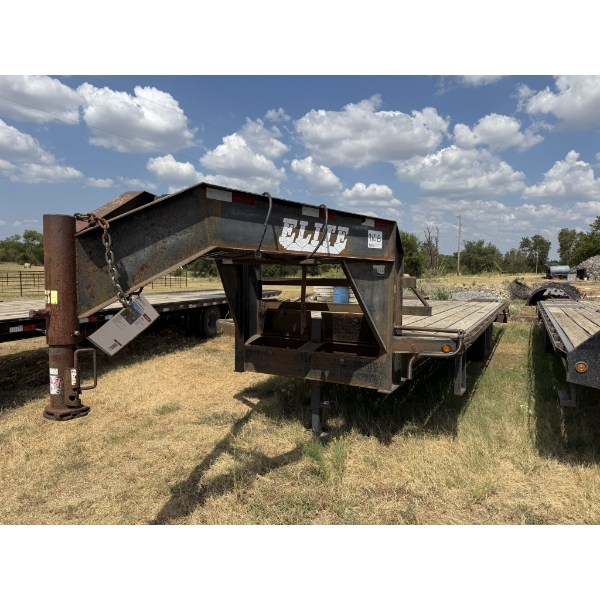 2011 ELITE  Gooseneck Trailer