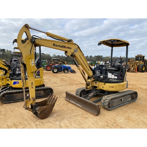 2015 KOMATSU PC35MR-3 Excavator - Mini