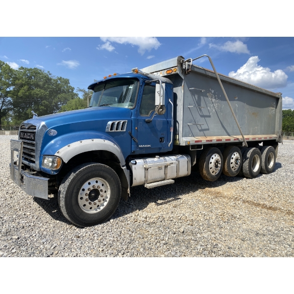2014 MACK GU713 Dump Truck