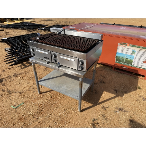 STAR ELECTRIC GRILL AND STAINLESS STEEL TABLE 