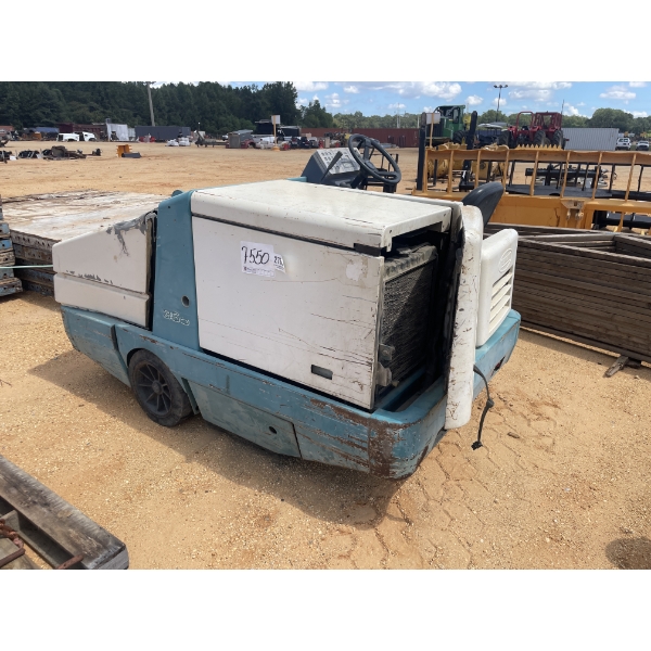 1998 TENNANT 355 SWEEPER Broom