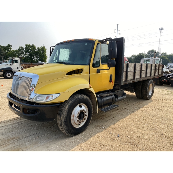 2007 INTERNATIONAL 4300 Flatbed Dump Truck