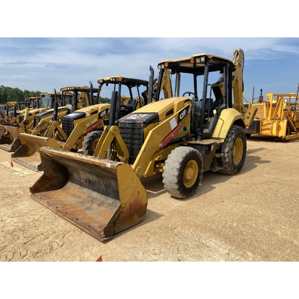 2017 CAT 420F2 Backhoe